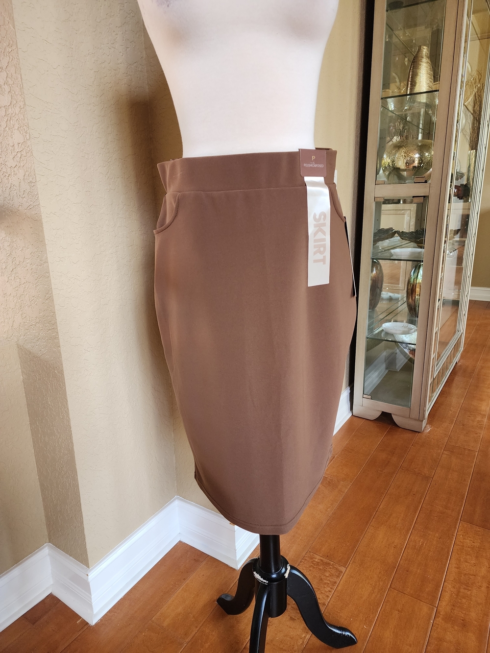 Tailored Brown Pencil Skirt with Clean Waistband